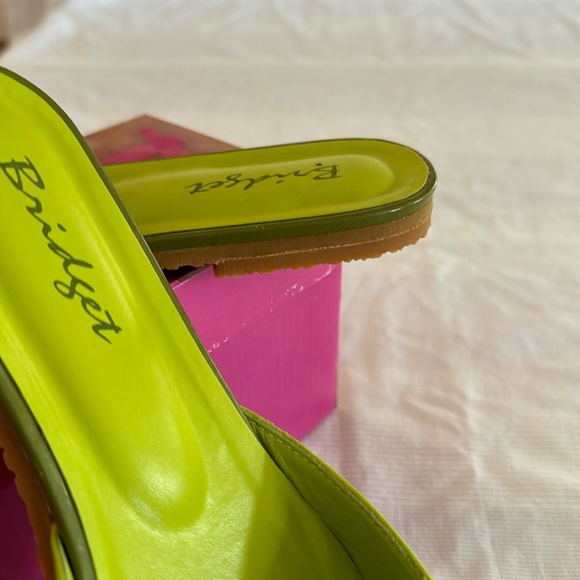 Bridget Shuster size 6 green/gray slip on leather - Picture 6 of 10